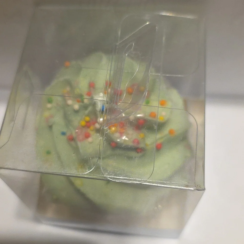 Cupcake Novelty Green Bath Bomb